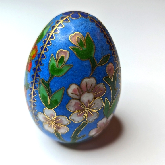 Exquisite Vintage Blue Chinese Cloisonné Egg with Blossom Motif - Picture 3 of 8